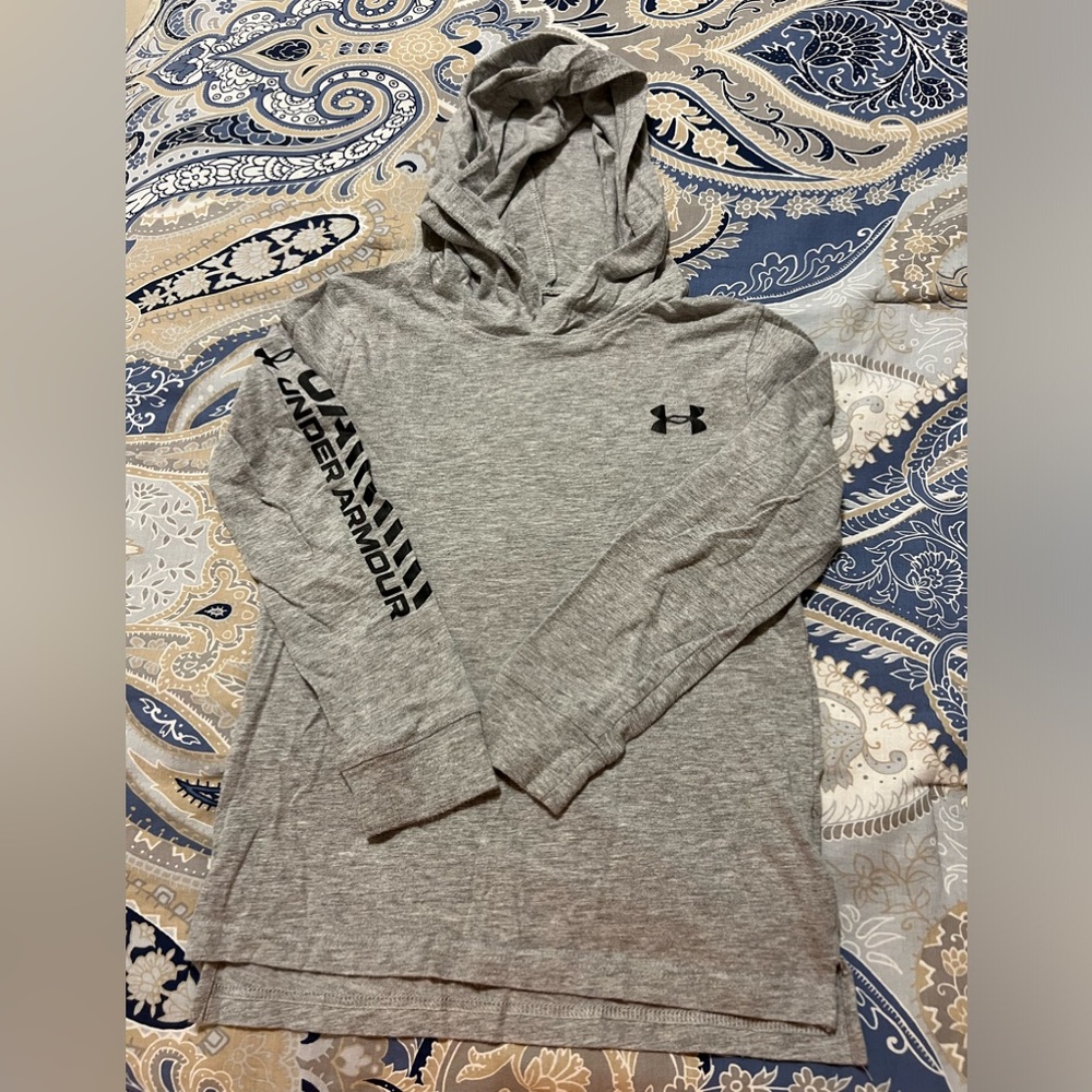 Size 6 Under Armour hooded shirt